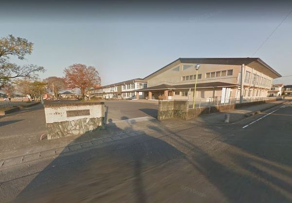 　三股町立梶山小学校（小学校）／914m　