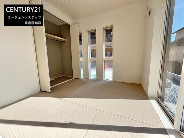 　洋室　洋室の明るさが魅力です