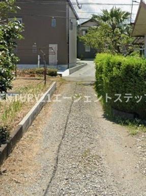 　前面道路含む現地写真　