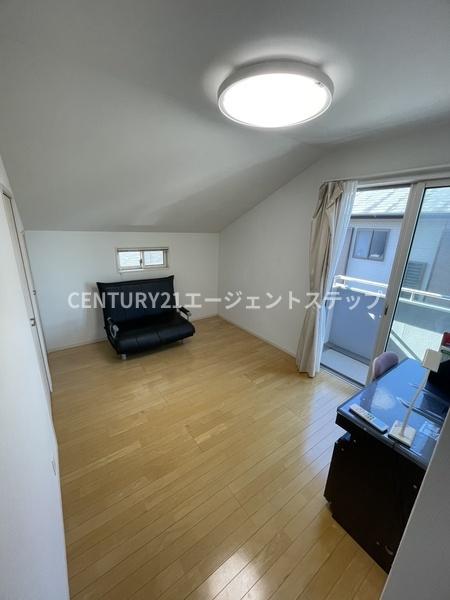 　洋室　採光良好な洋室です