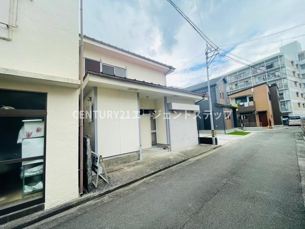 　前面道路含む現地写真　前面道路含む現地写真です