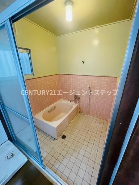 　バス　タイルのバス空間です