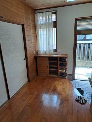 　玄関　