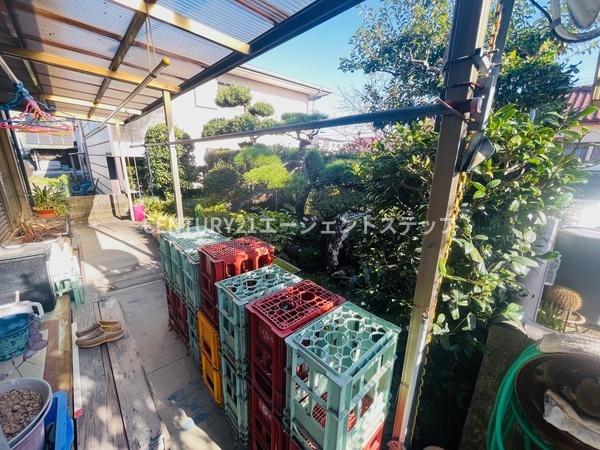 　庭　落ち着いた雰囲気の庭です