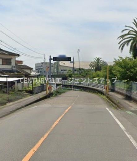 　前面道路含む現地写真　