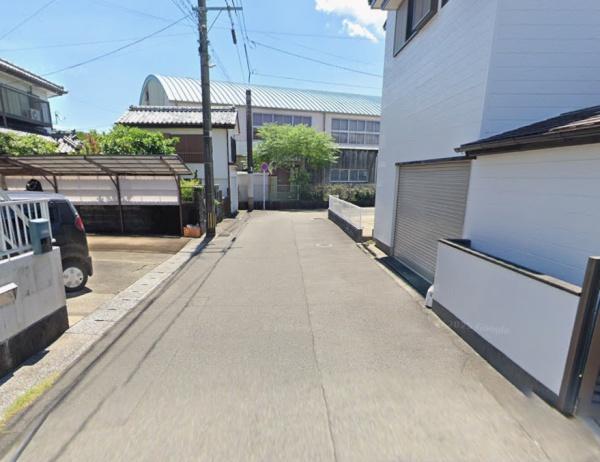 　前面道路含む現地写真　