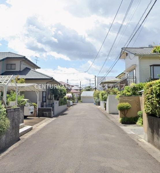 　前面道路含む現地写真　