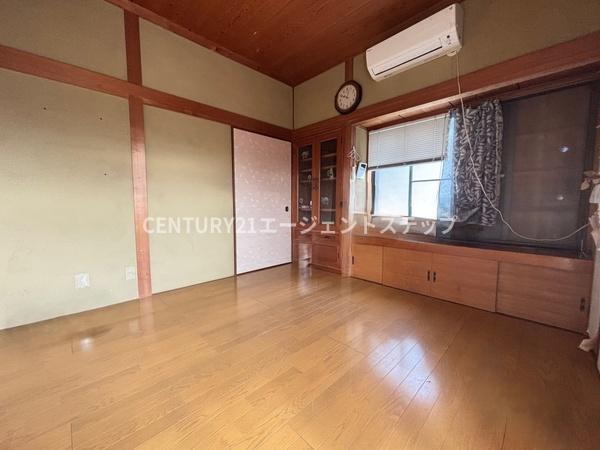 　洋室　収納付きの洋室です