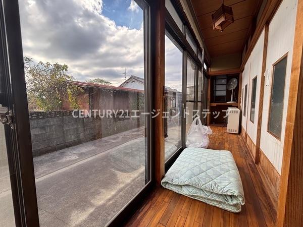 　その他内観　縁側から見える眺望です