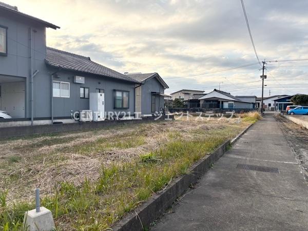 　前面道路含む現地写真　