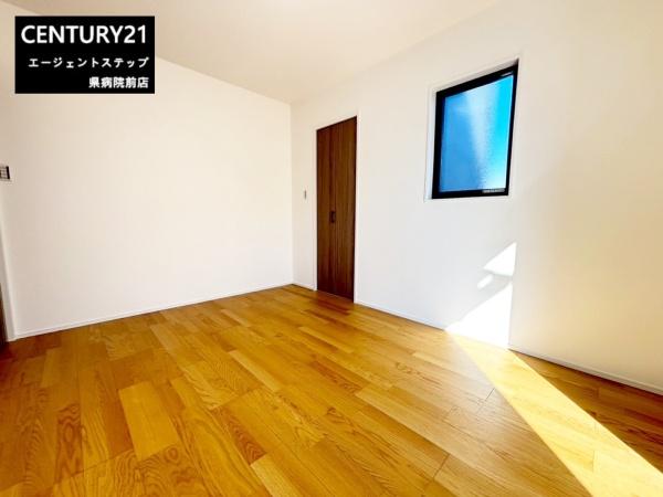 　洋室　陽当たりの良い洋室です