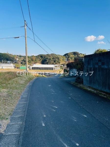 　前面道路含む現地写真　
