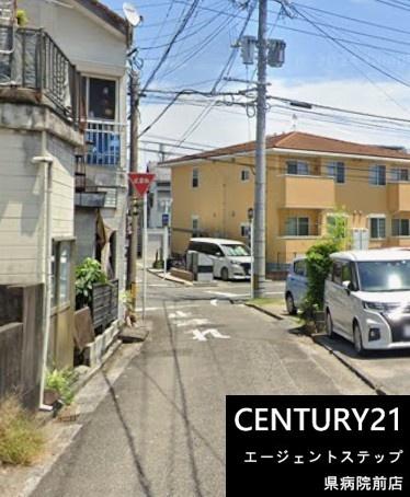 　前面道路含む現地写真　前面道路が見える現地写真です