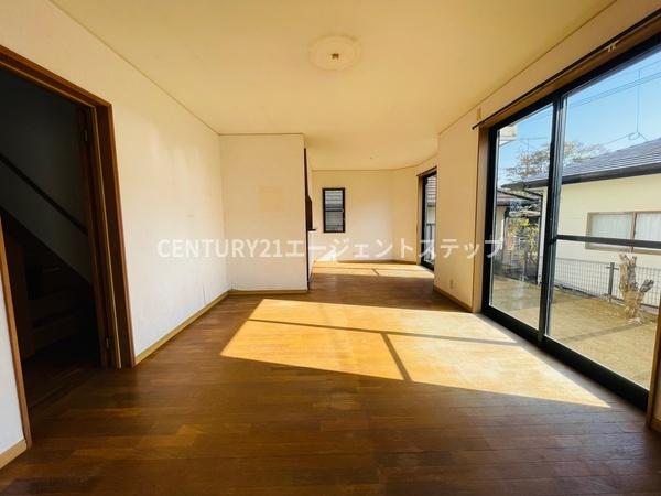 　リビング　明るいリビングが魅力です