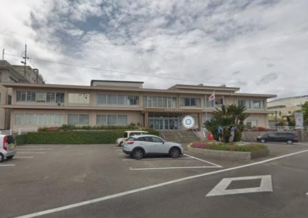 　宮崎市佐土原総合支所（役所）／1620m　