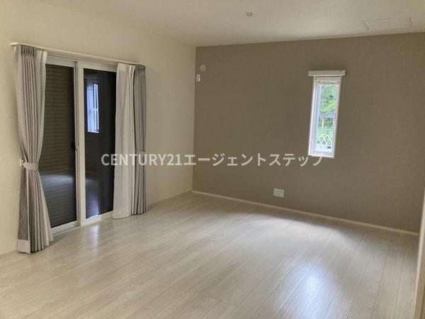 　洋室　洋室ならではの明るさです