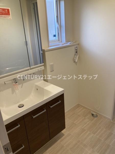 　洗面台・洗面所　洗面台・洗面所が明るい雰囲気です