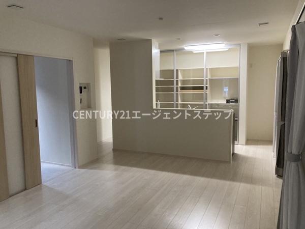 　リビング　リビングの開放感が魅力です