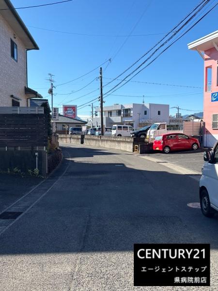 　前面道路含む現地写真　前面道路含む現地写真で確認できます