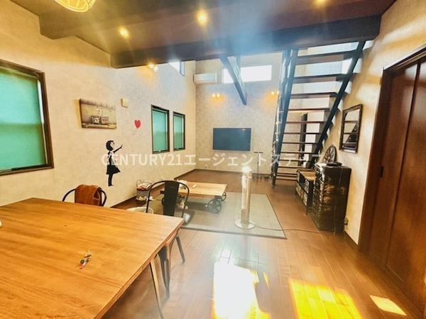 　リビング　リビングが明るい空間です