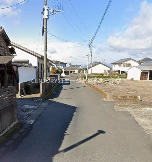 　前面道路含む現地写真　