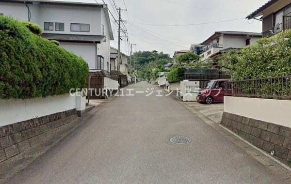 　前面道路含む現地写真　