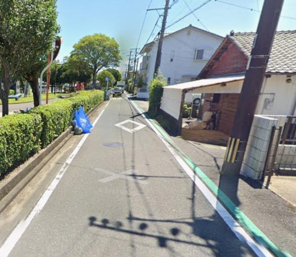 　前面道路含む現地写真　