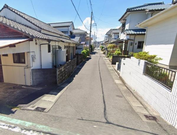 　前面道路含む現地写真　