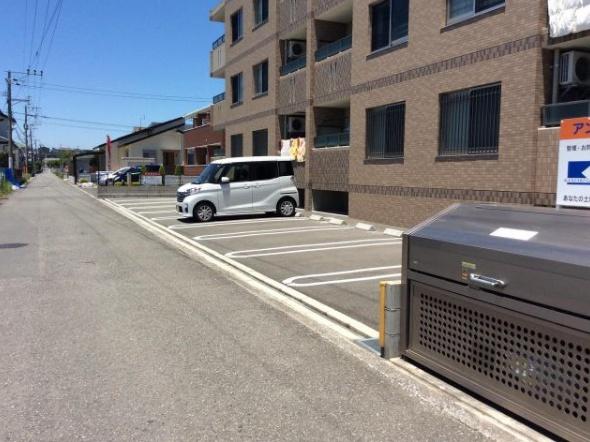 アンシャンテR　駐車場　