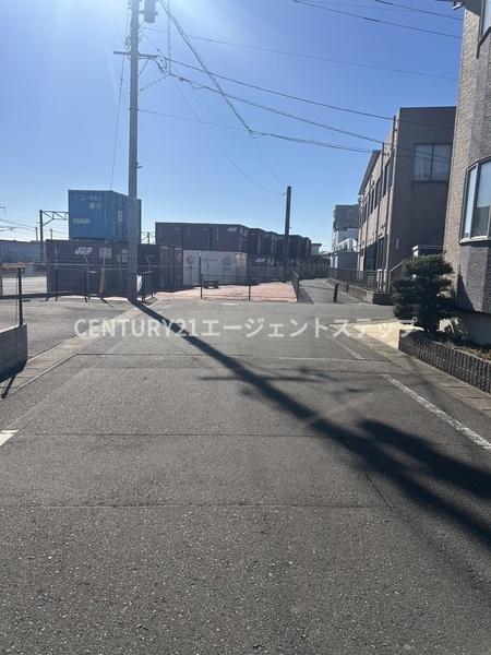 　前面道路含む現地写真　