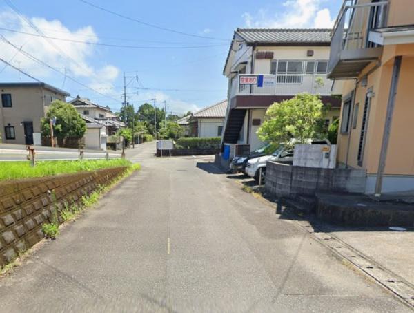 　前面道路含む現地写真　