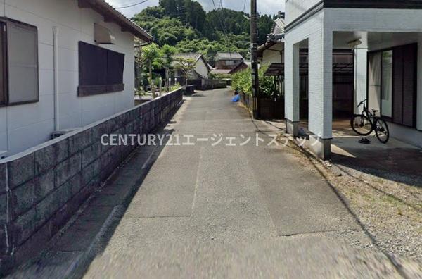 　前面道路含む現地写真　