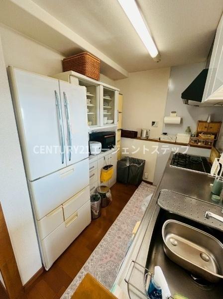 　キッチン　収納力のあるキッチンです