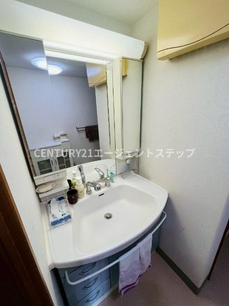 　洗面台・洗面所　洗面台で使いやすい空間です