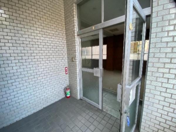 KTビル　エントランス　