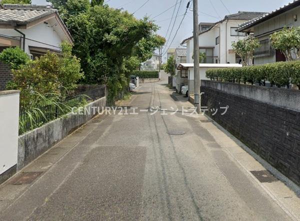 　前面道路含む現地写真　