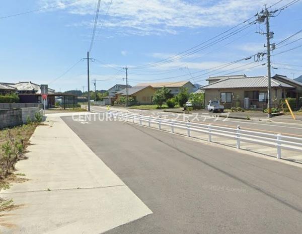 　前面道路含む現地写真　