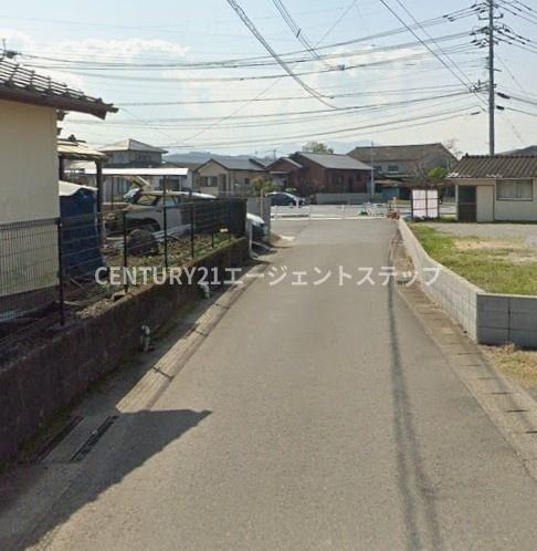 　前面道路含む現地写真　