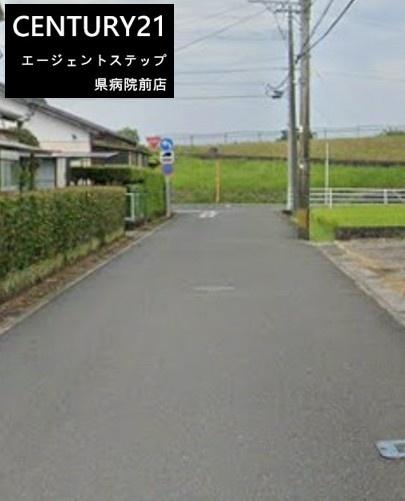 　前面道路含む現地写真　