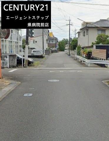 　前面道路含む現地写真　