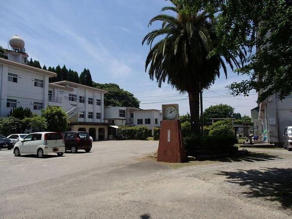 　宮崎市立生目小学校（小学校）／1060m　