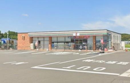 　セブンイレブン宮崎生目の杜店（コンビニ）／667m　