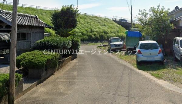 　前面道路含む現地写真　