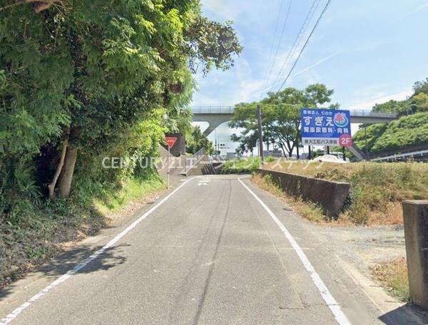 　前面道路含む現地写真　