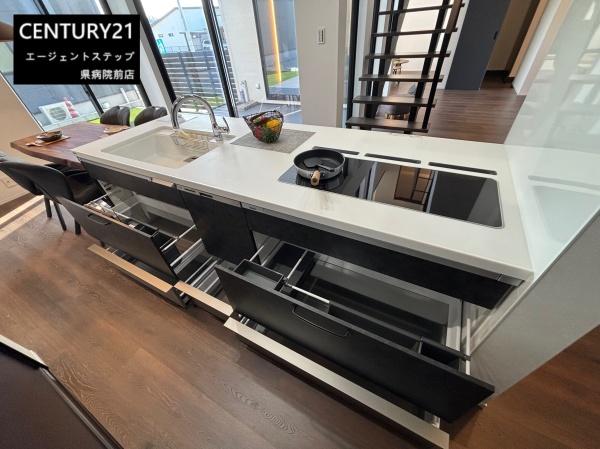 　キッチン　収納