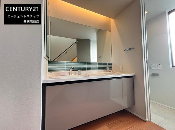 　洗面台・洗面所　洗面台・洗面所が広々しています