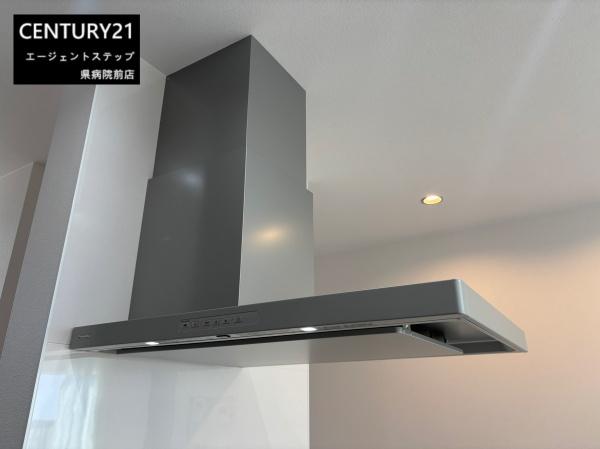 　キッチン　キッチンのレンジフードです