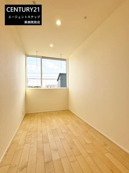 　収納　明るい収納スペースです