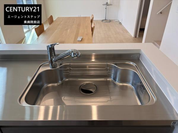 　キッチン　開放感のあるキッチンです