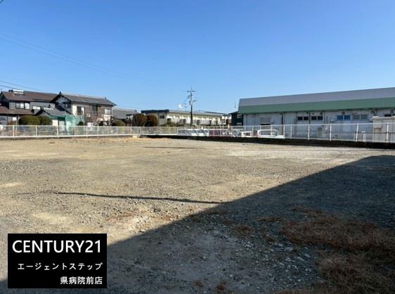 　その他現地　土地の広さが際立つ写真です